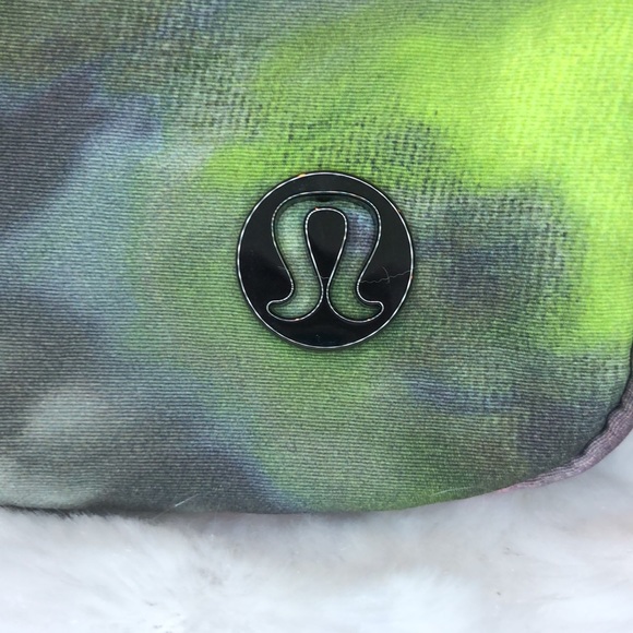 Lululemon Everywhere Belt Bag NWT Hyper Dye Multi **LAST ONE** - Picture 12 of 15